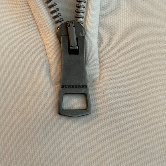 Mens Burberry quarter zip white size medium. Perfect condition. Worn twice. - Picture 4 of 5